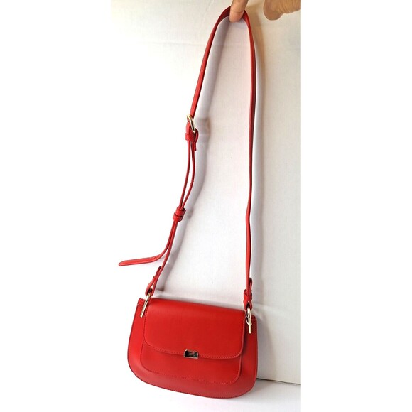 URBAN EXPRESSIONS Vegan Leather Crossbody Handbag Purse Red Adjustable Strap NWT - Picture 2 of 11